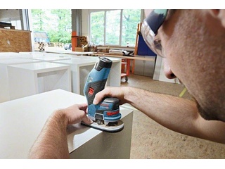 Аккумуляторный фрезер Bosch GKF 12V-08