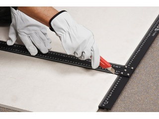 Косинець алюмінієвий Т-подібний YATO 50 х 120 см